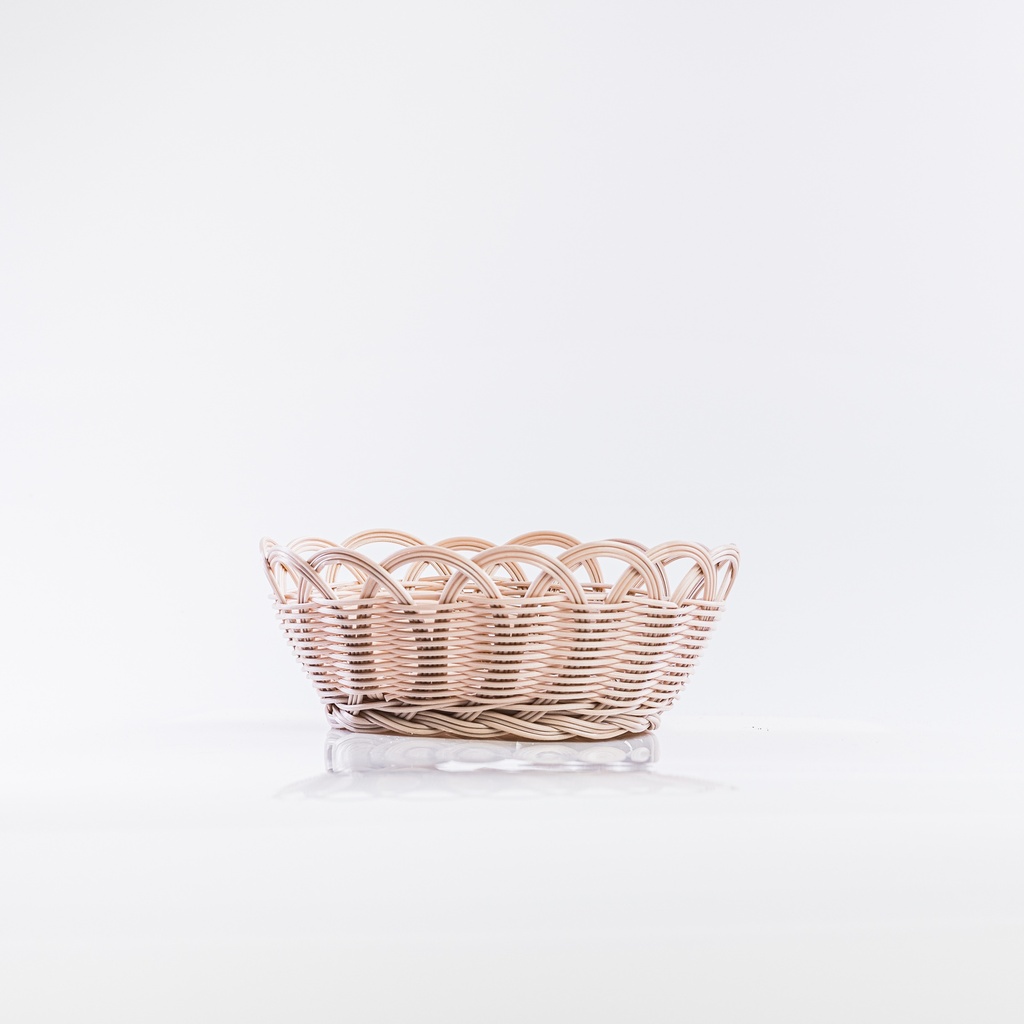 Location Panier tressé en plastique beige