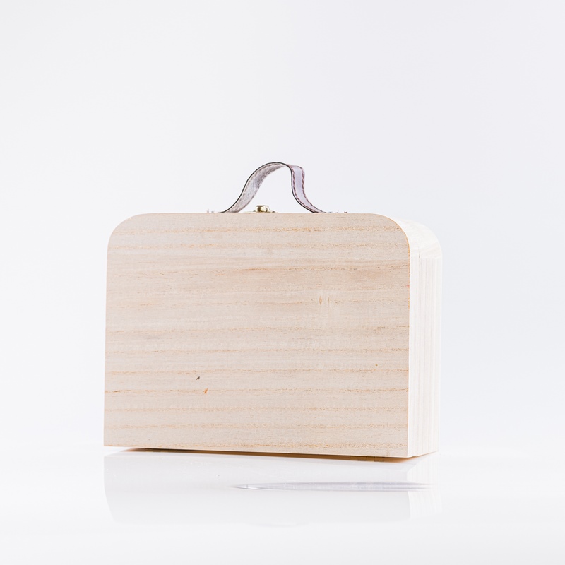 Location Valise en bois