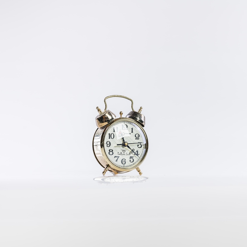 Location Ancien réveil bronze doré