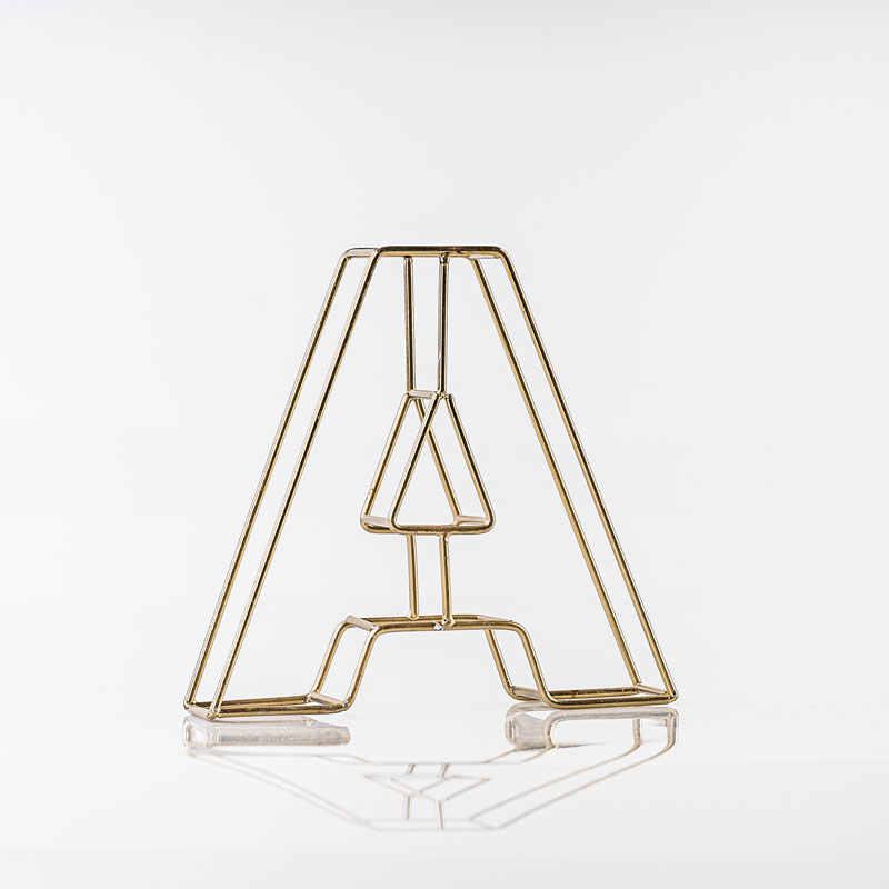 Location Lettre A en métal doré