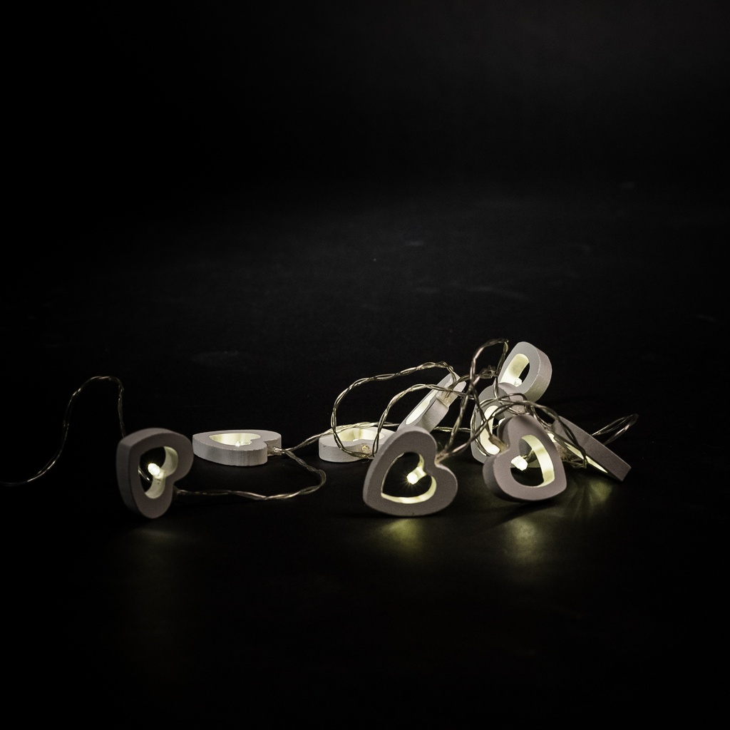 Location Guirlande de 10 coeurs en bois