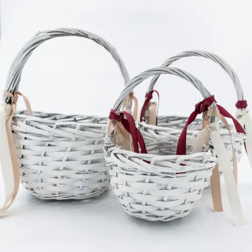 [A138] Location Lot de 3 paniers en osier blanc avec anse et rubans