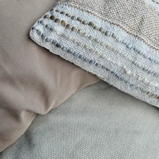 [A177] Location Coussin crème - beige (variable)