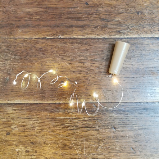 [L019] Location Bouchons guirlande fil