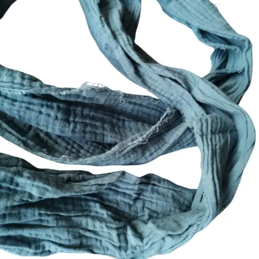 [N006] Location Chemin de table en coton bleu dusty