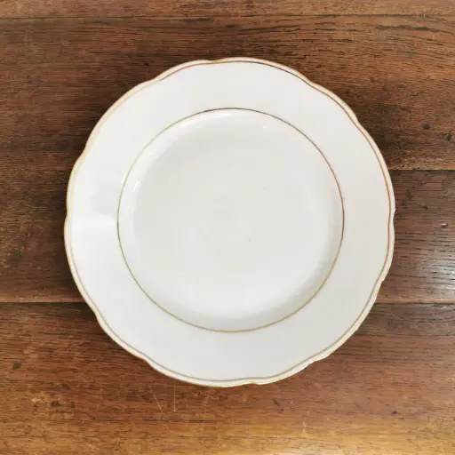 [S015] Location Assiette blanche bord doré