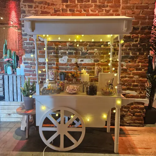 [A243] Location Chariot candy bar